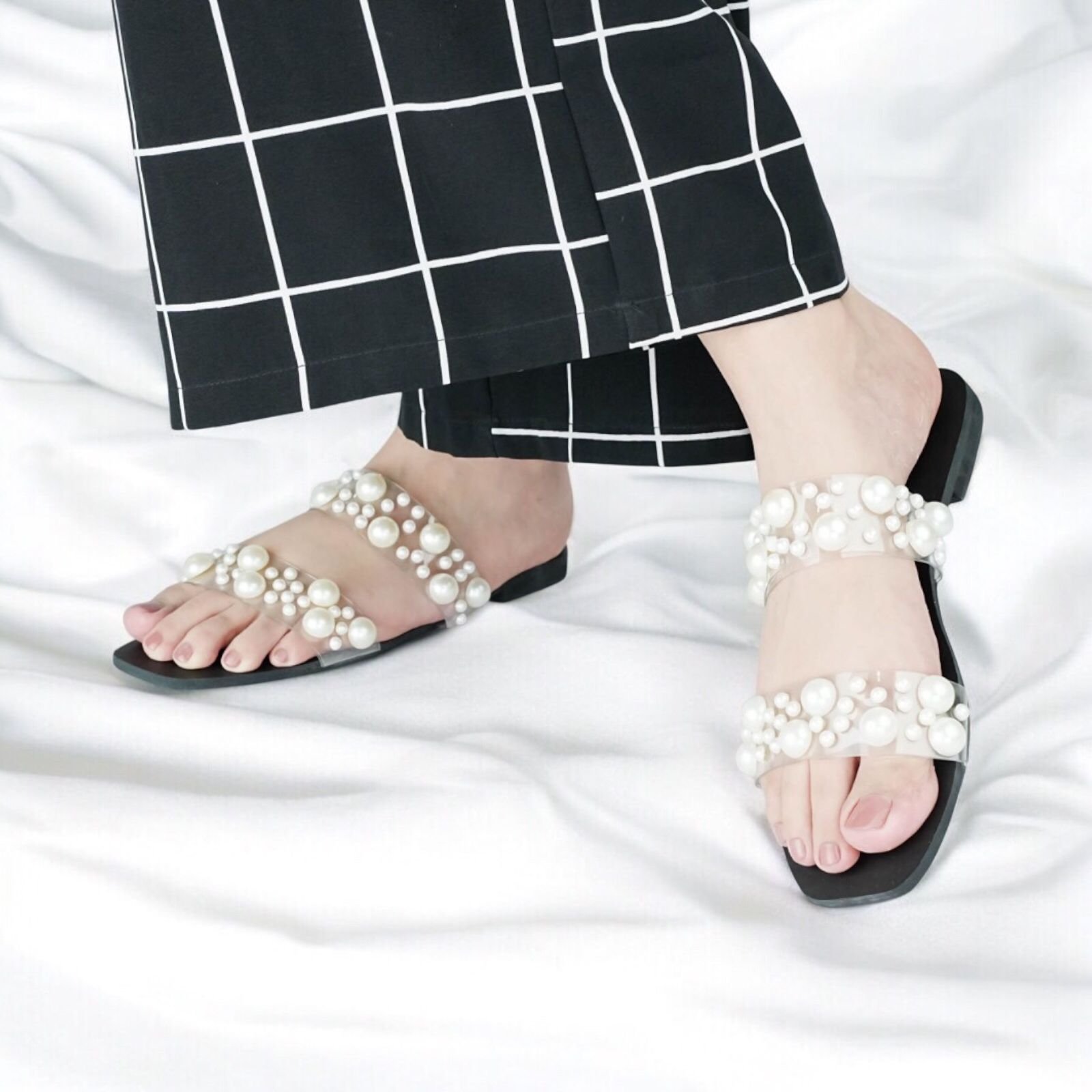 TRANSPARENT BEADS FLATS