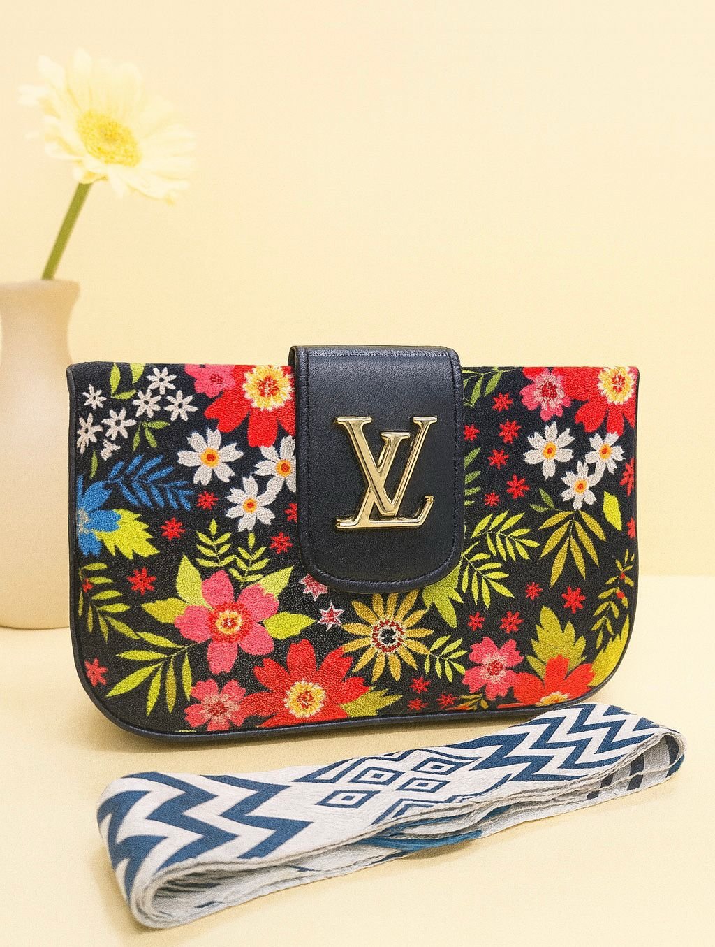 Stylish LV Printed Crossbody Box For Girls*😻