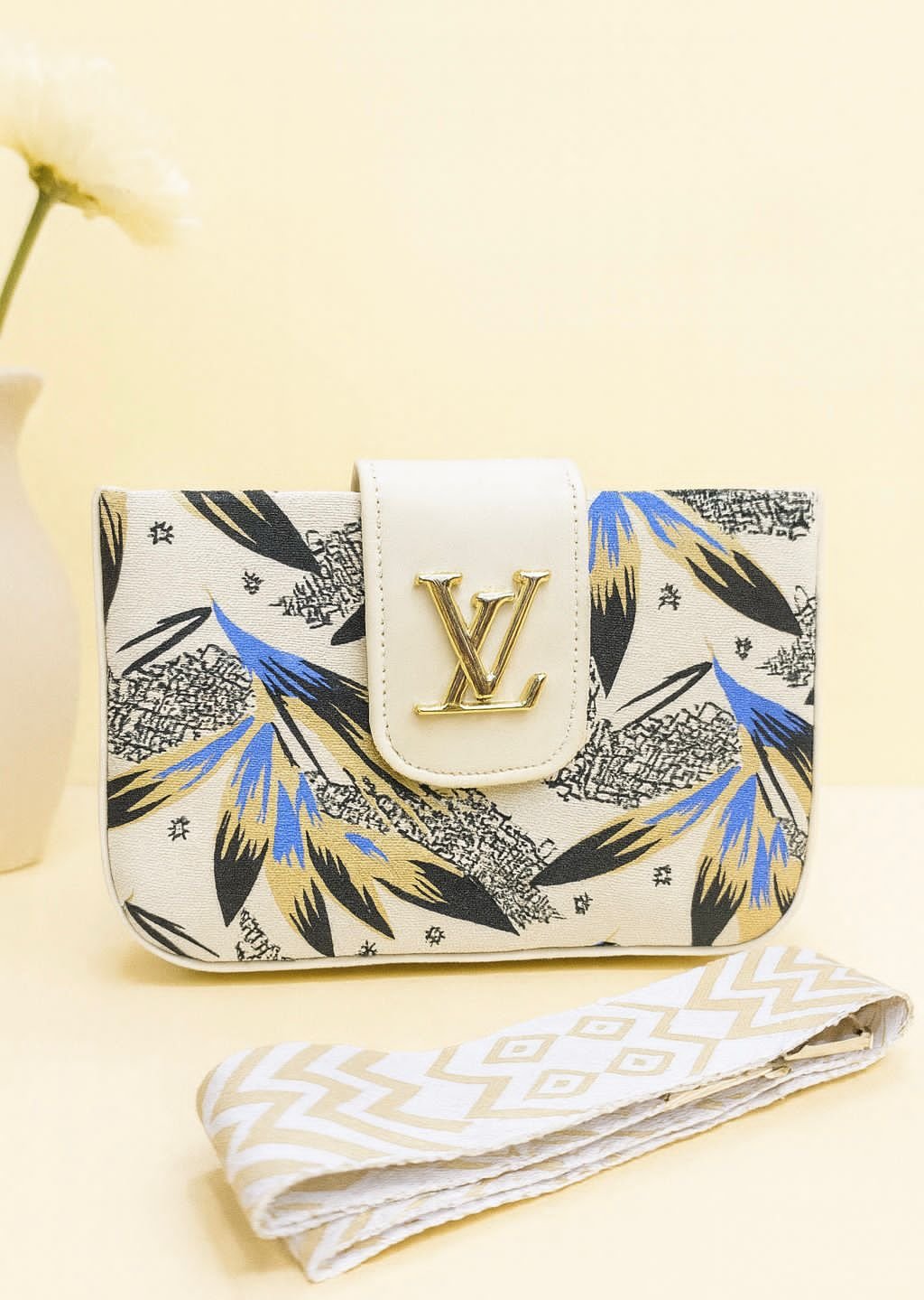 Stylish LV Printed Crossbody Box For Girls*😻
