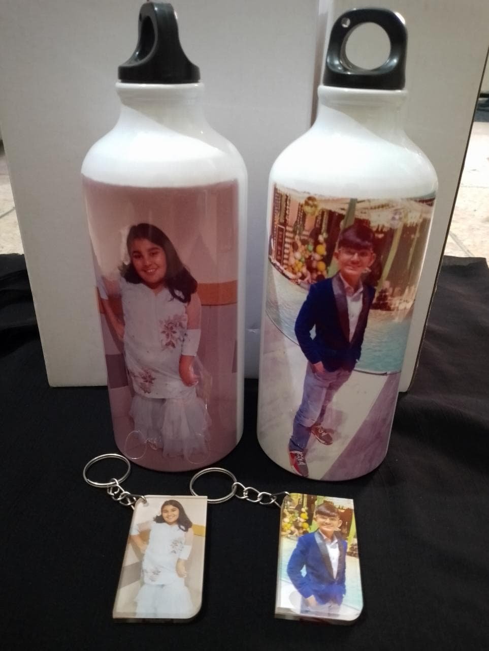Customized Lunch Box n Customized Bottle (650ml)*