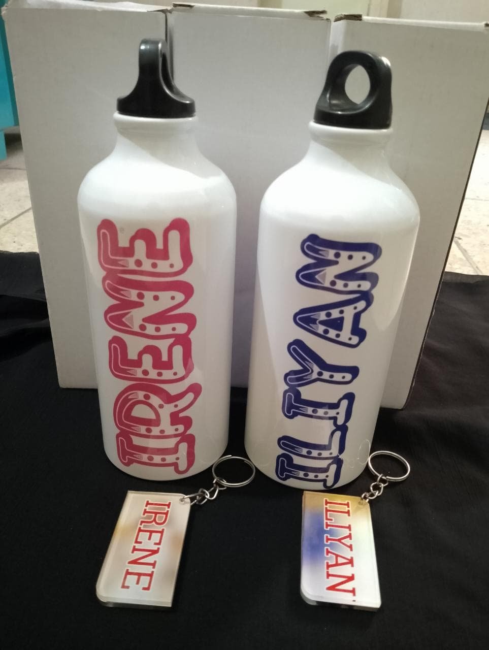 Customized Lunch Box n Customized Bottle (650ml)*