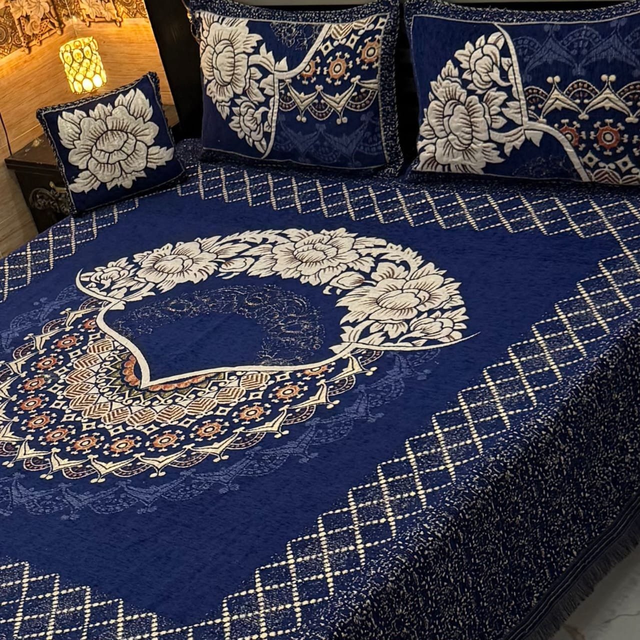 4Pc Velvet Jaquard Bedsheet*