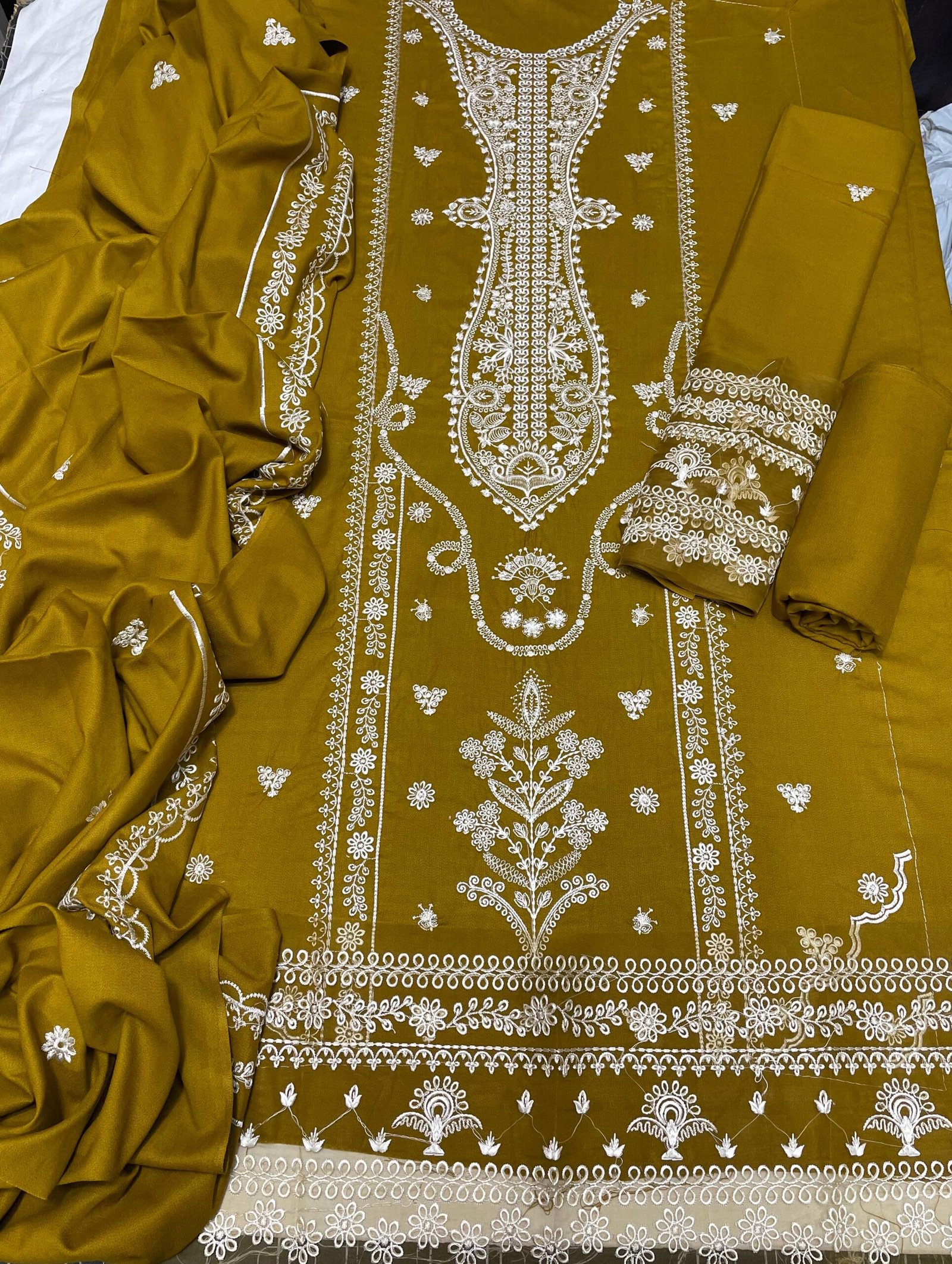 _WiNTER’s COLLECTION DHANAK 2025_ *_”Jazmin 3pcs”_*