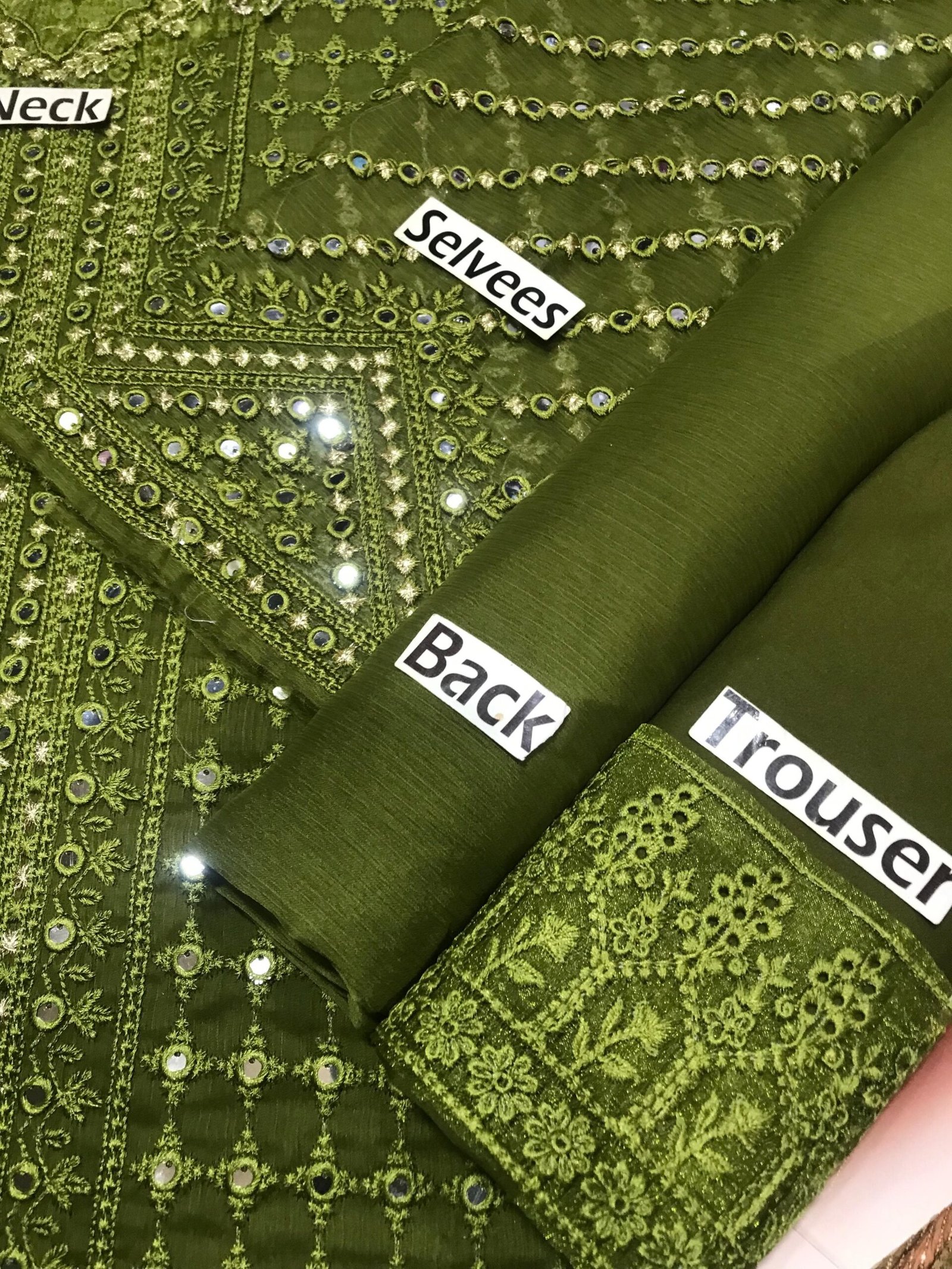 Presenting Kanwal Malik Chiffon Embroidered Unstitched Collection