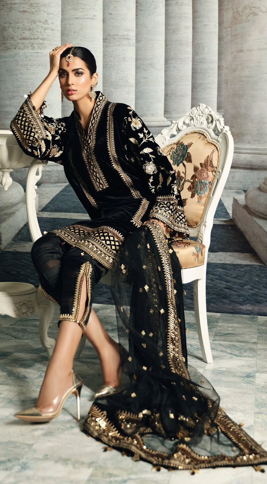 Fabric Shirt : Velvet Dupatta : Organza Trouser : SHARMOZ