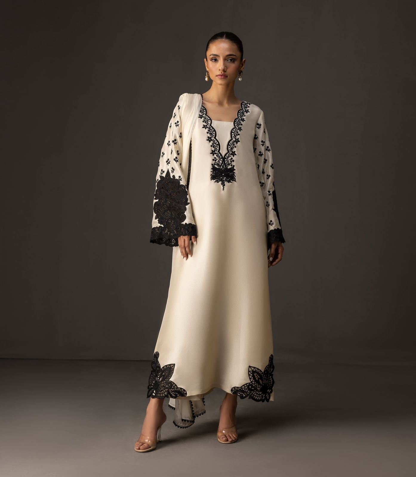 Digital printed* *3pc Shamooz Silk Fabric detail*