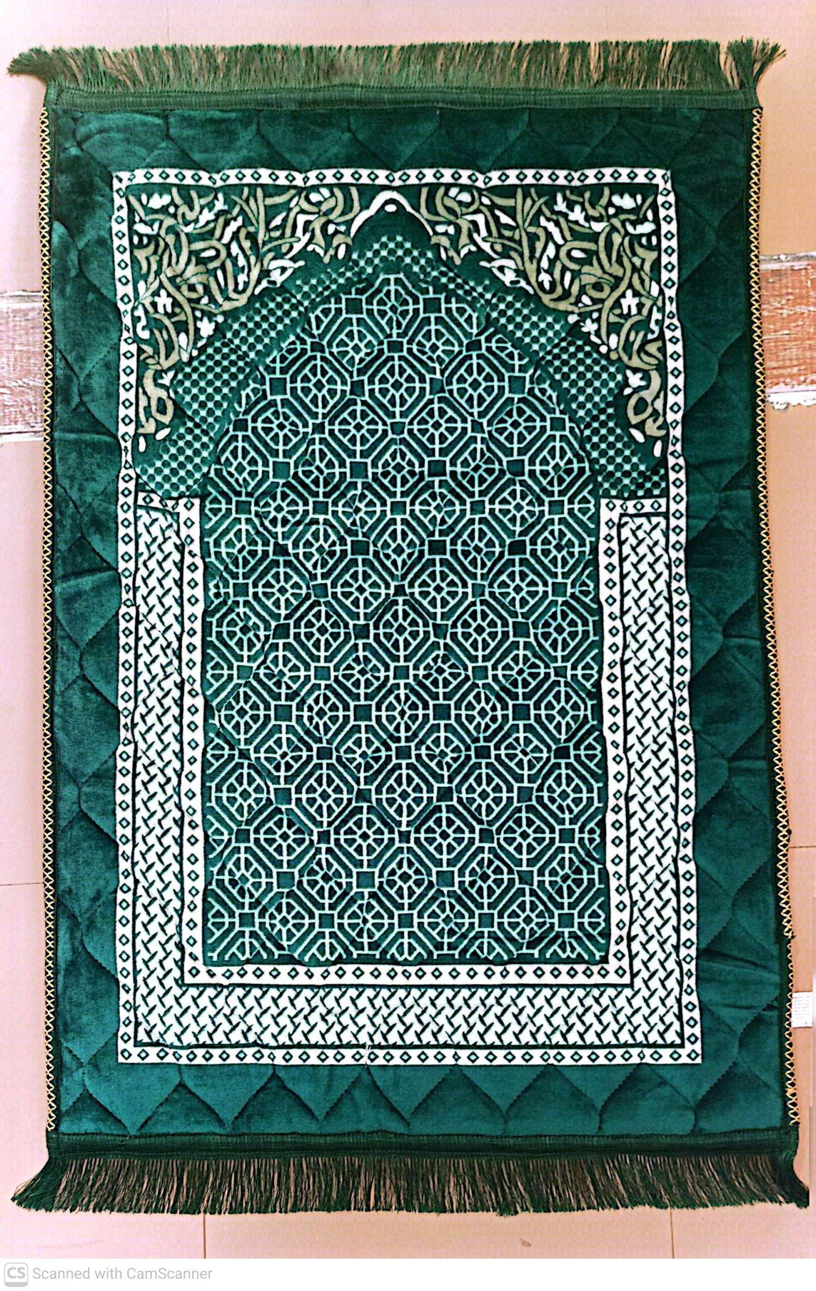 Soft, thick, and durable velvet for a comfortable prayer experience