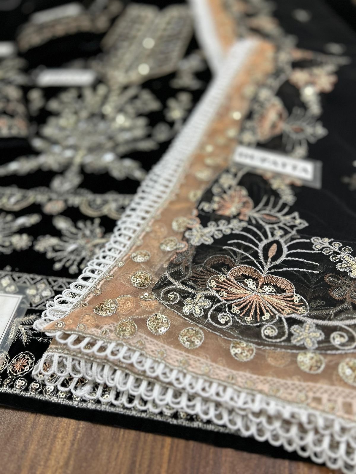 BRAND :*ANEELAS* Stuff…. *VELVET* & *CHIFFON*