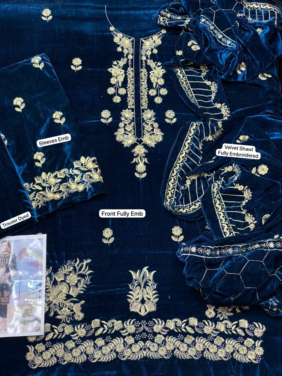 Fully Embroidered Velvet 3Pc With Fully Embroidered Velvet Shawl Winter Collection*