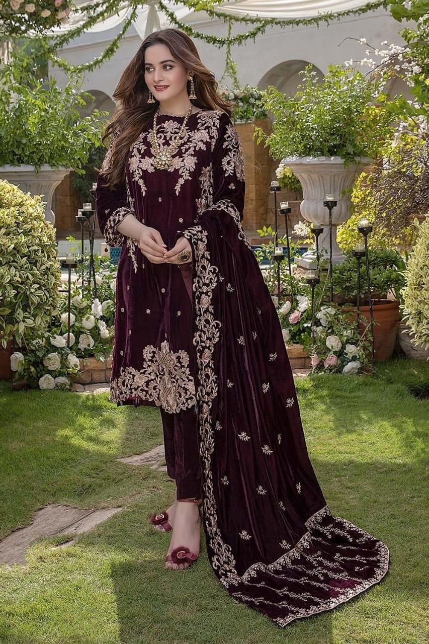 Fully Embroidered Velvet 3Pc With Fully Embroidered Velvet Shawl Winter Collection*