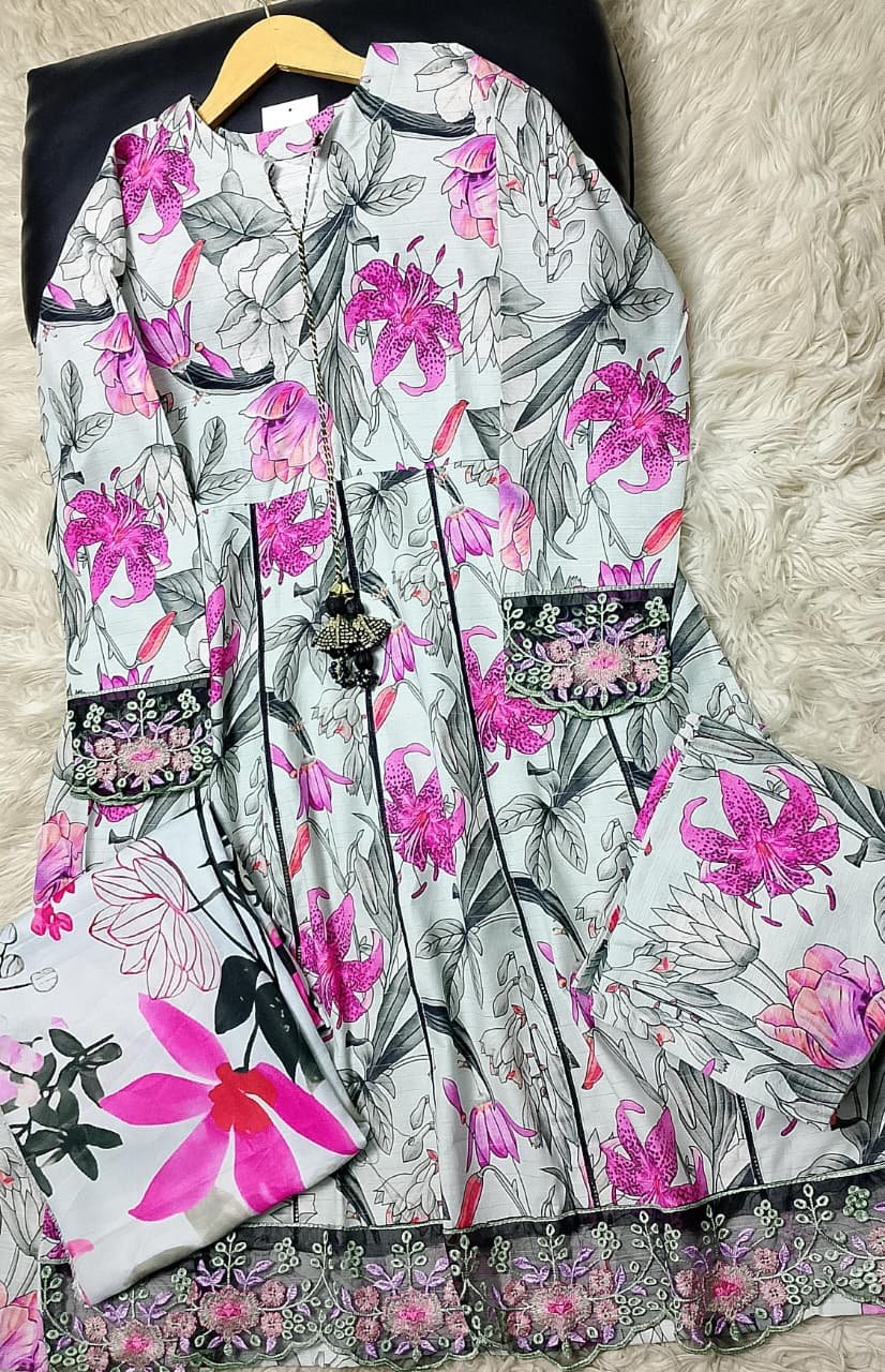 TRENDING FROCK STYLE 3PC COLLECTION(WOOL SHAWL)🥶*