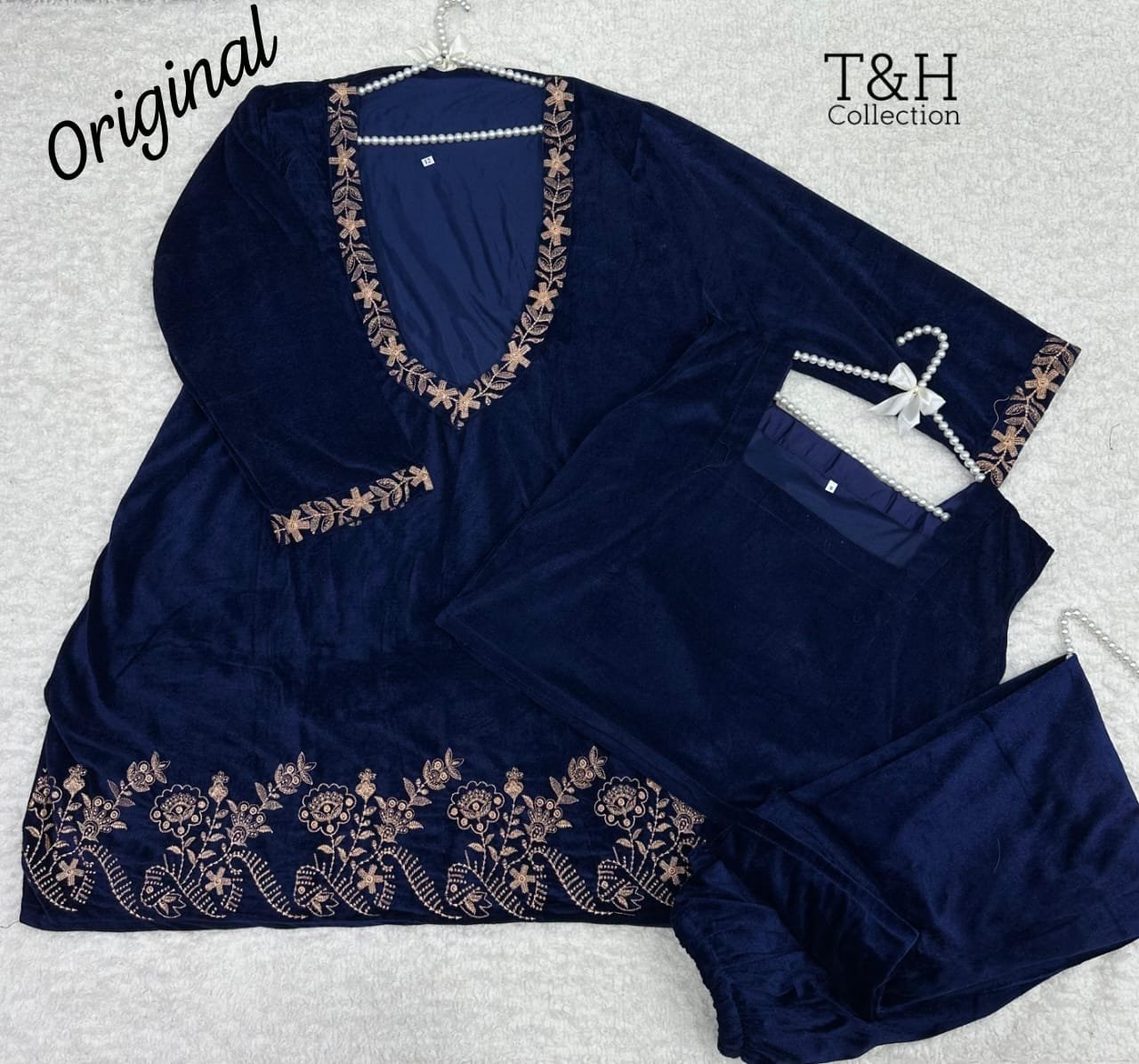 Artical valvet embrioderd 3pc Stuff valvet