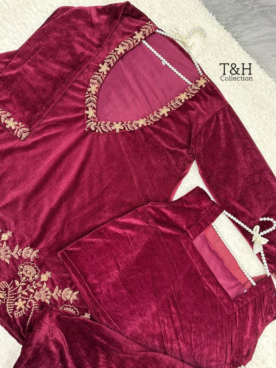 Artical valvet embrioderd 3pc Stuff valvet