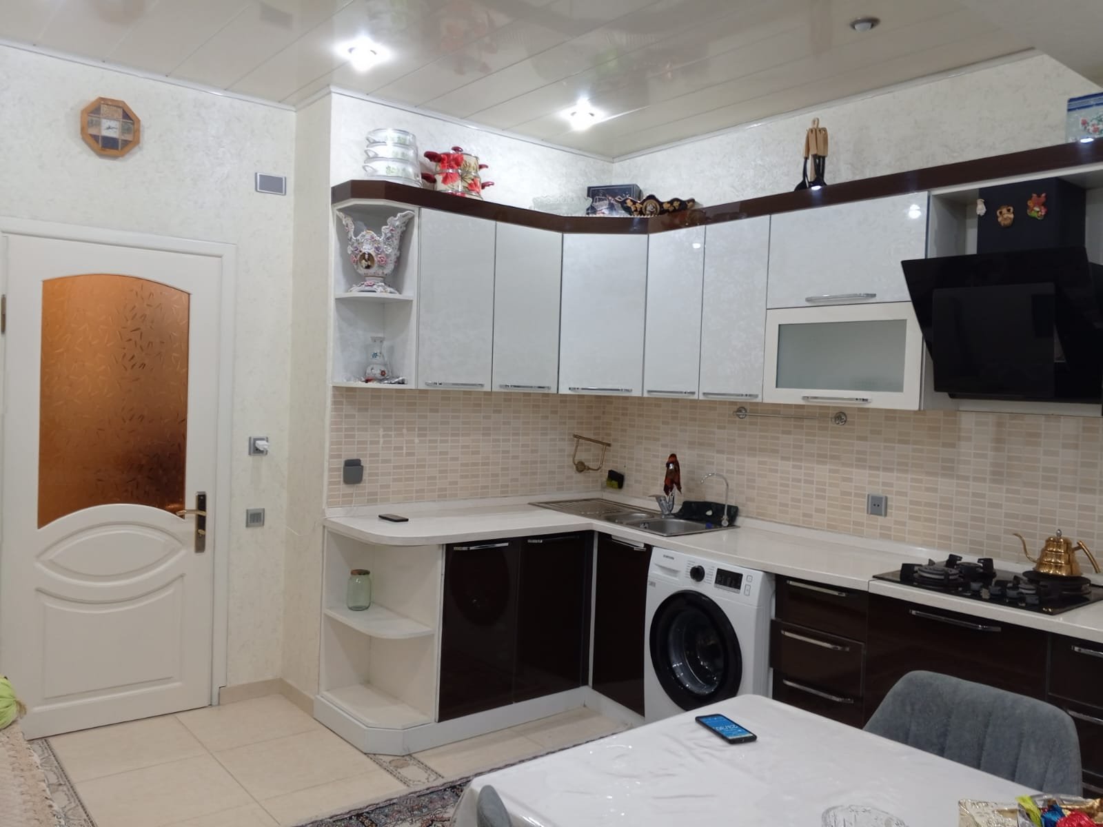 APARTMENT URGENTLY FOR SALE IN BAKU