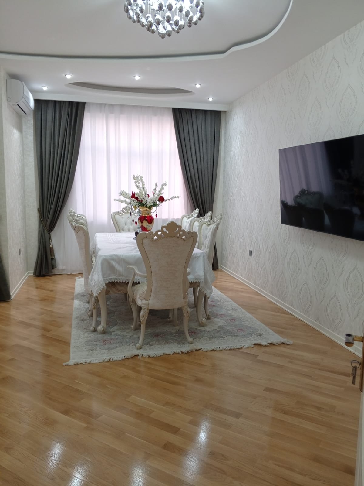 APARTMENT URGENTLY FOR SALE IN BAKU