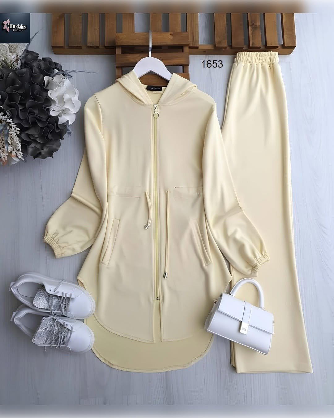 Winter Zipper Hoodie Style 2-Pcs Tracksuit For Her. WWTS-38