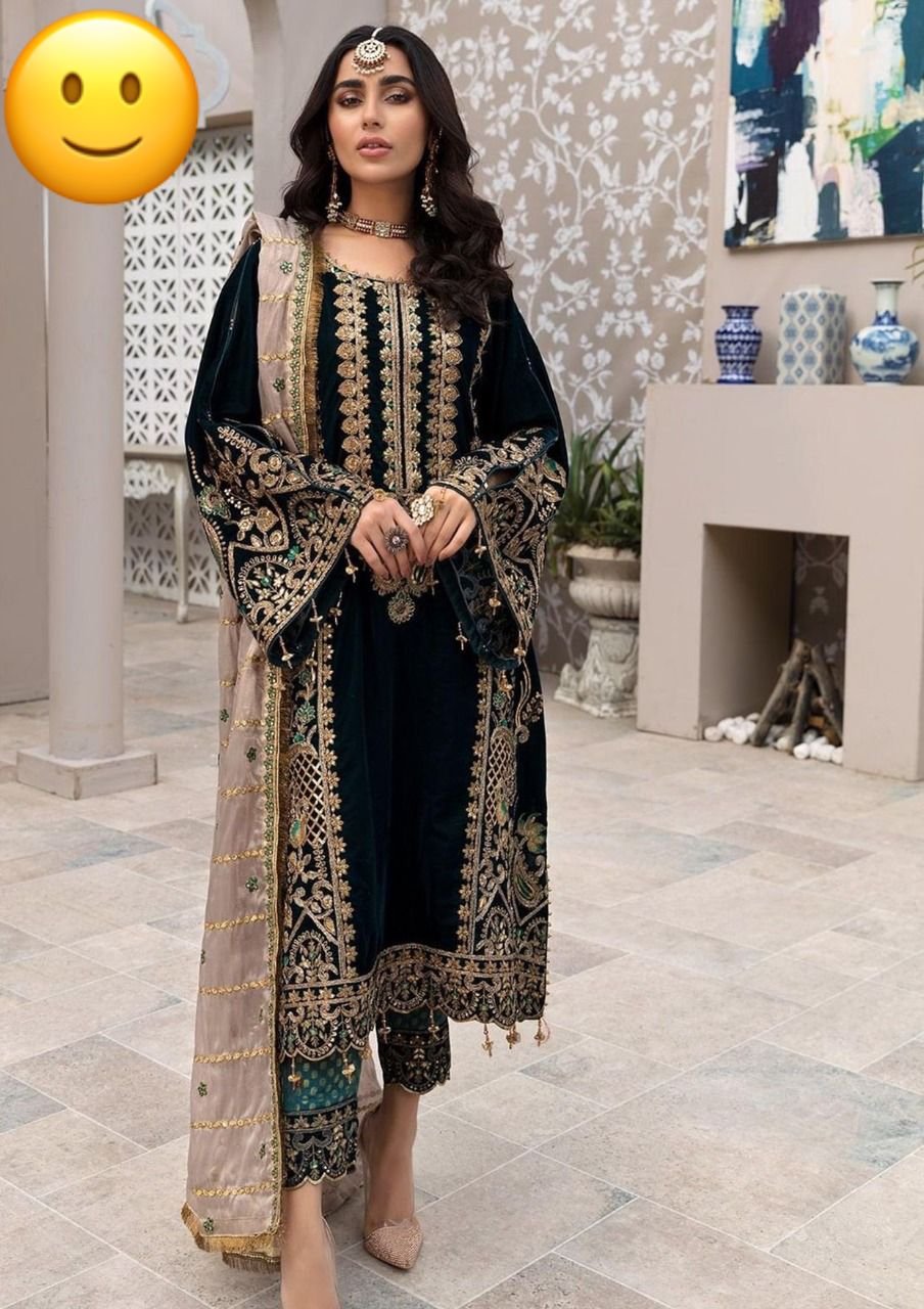 Emaan Adeel☆* ☆Velvet With Mysori Embroidered Dupatta☆