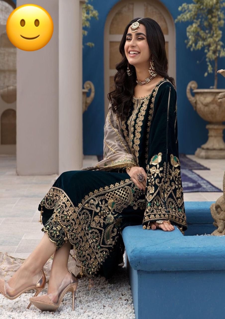Emaan Adeel☆* ☆Velvet With Mysori Embroidered Dupatta☆