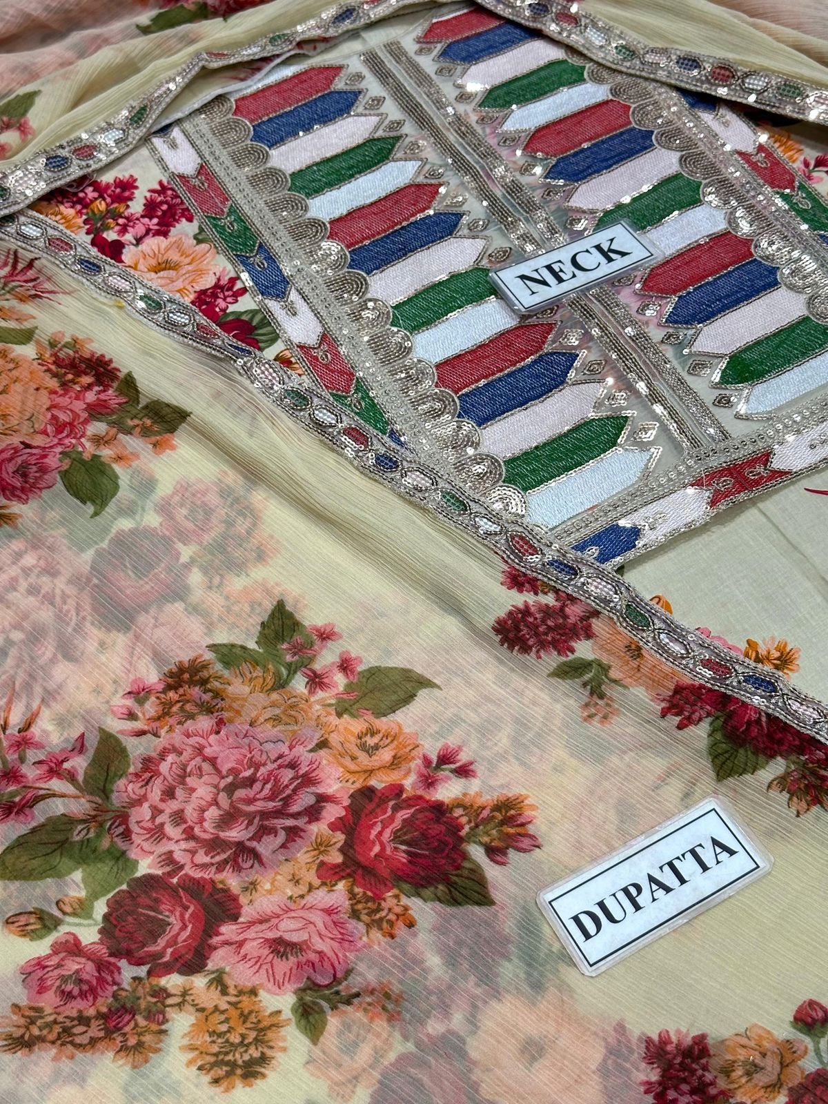 LAWN UN-STITCHED 3PC 🥳