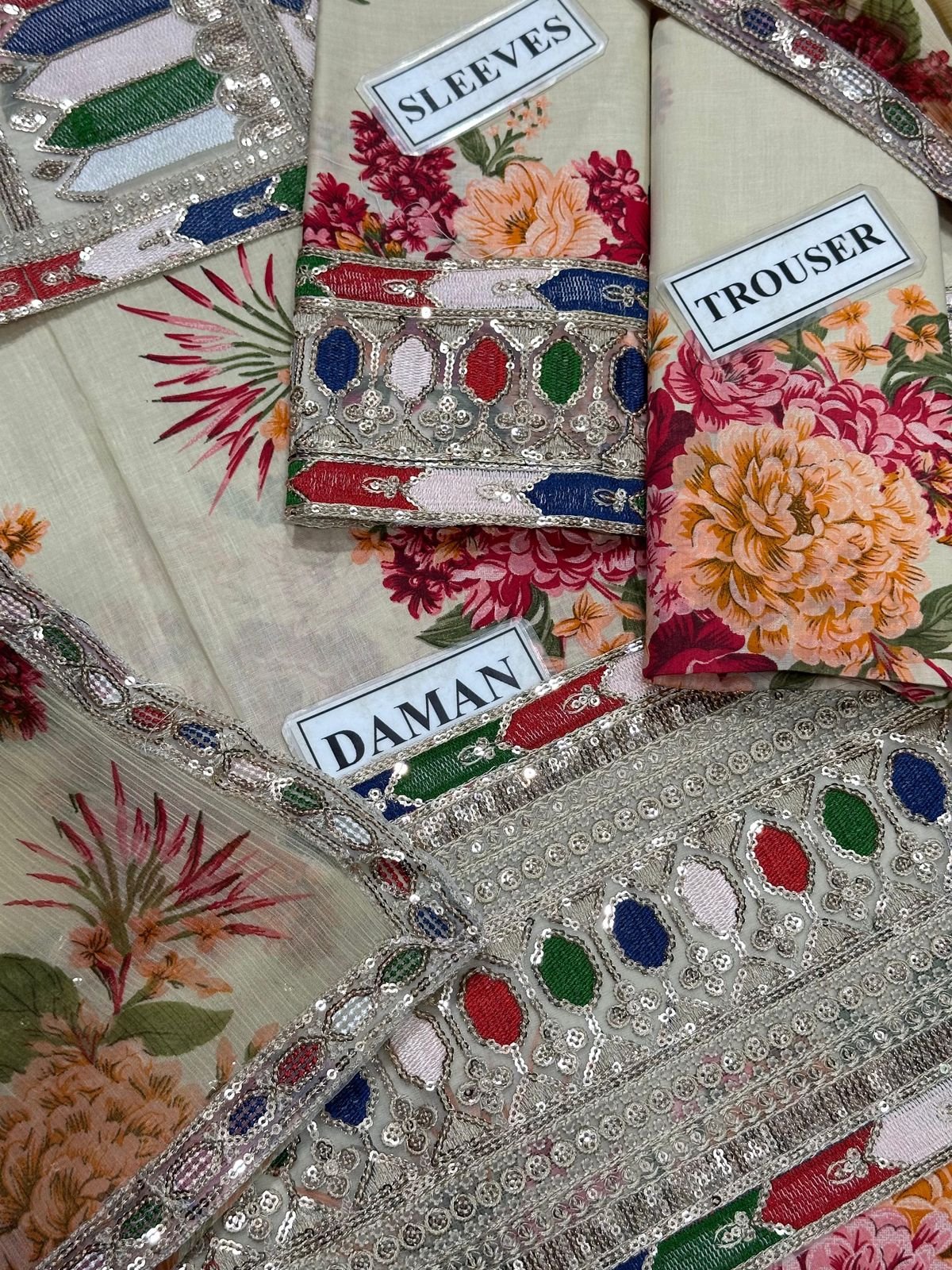 LAWN UN-STITCHED 3PC 🥳