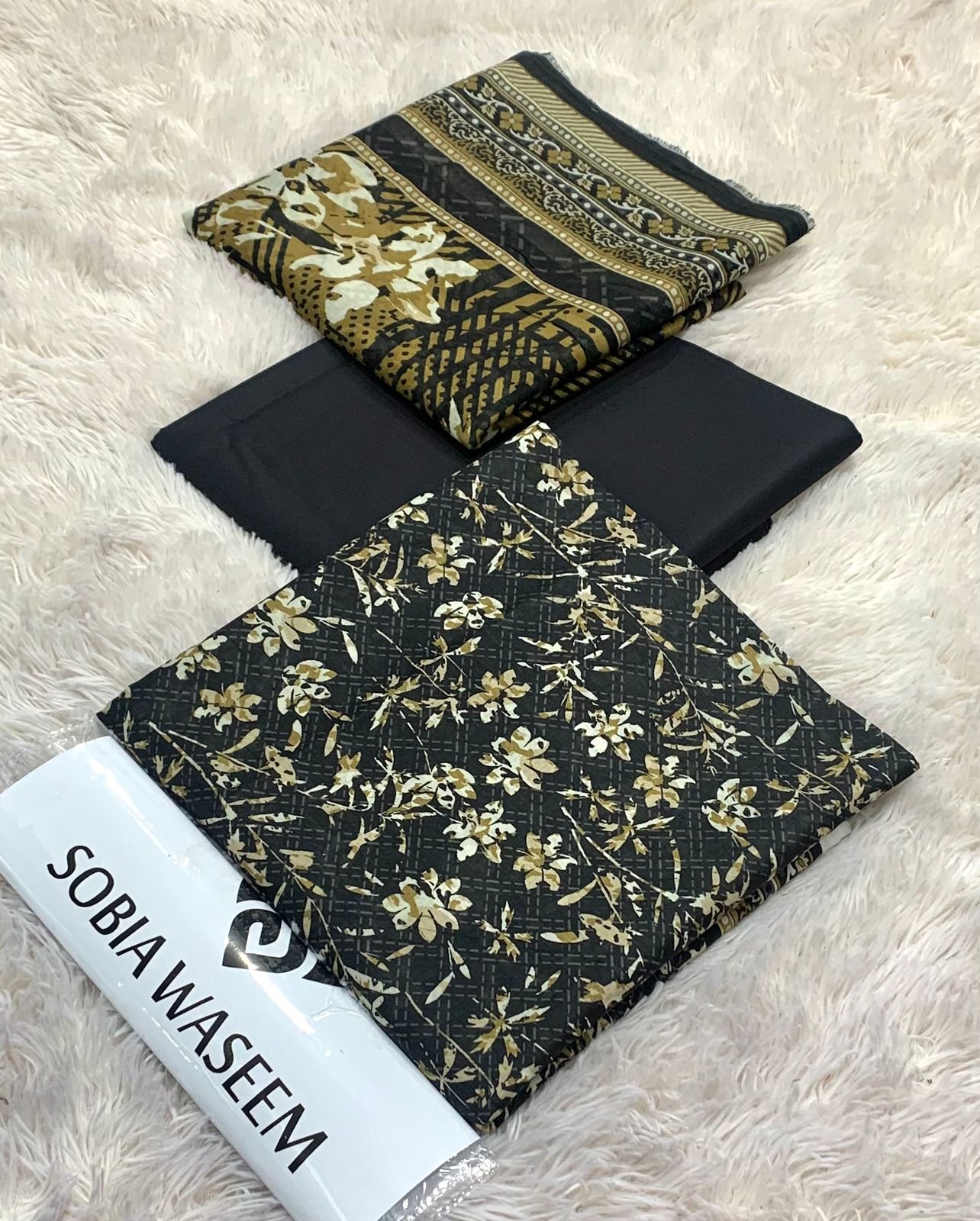 FABRIC LAWN* * PRINTED LAWN SHIRT * DYED TROUSER * PRINTED LAWN DUPATTA