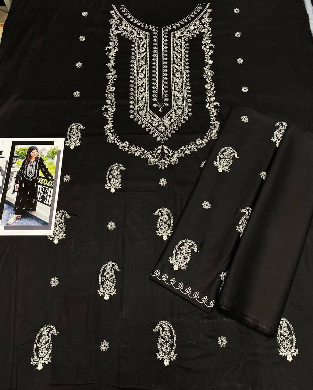 Brand:- Urge ————————- Category:- 02 Piece