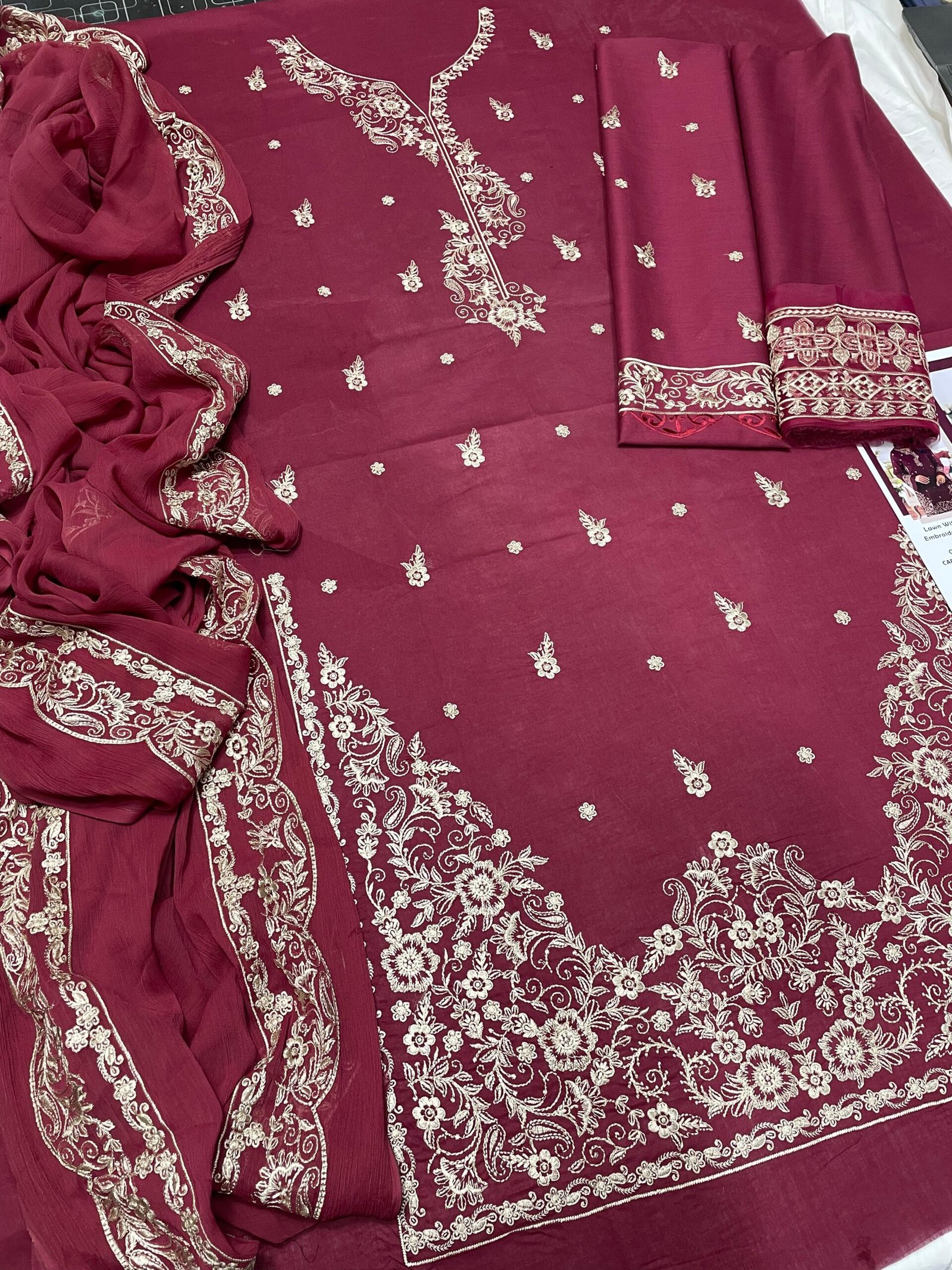 _SUMMER ’s COLLECTION LAWN 2026_