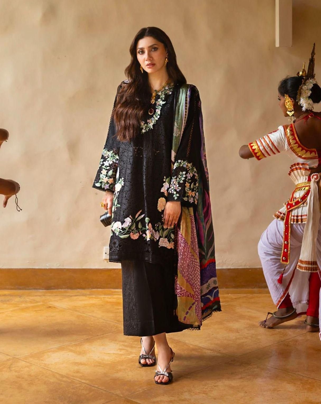Brand :*MUSHQ* Lawn Collection