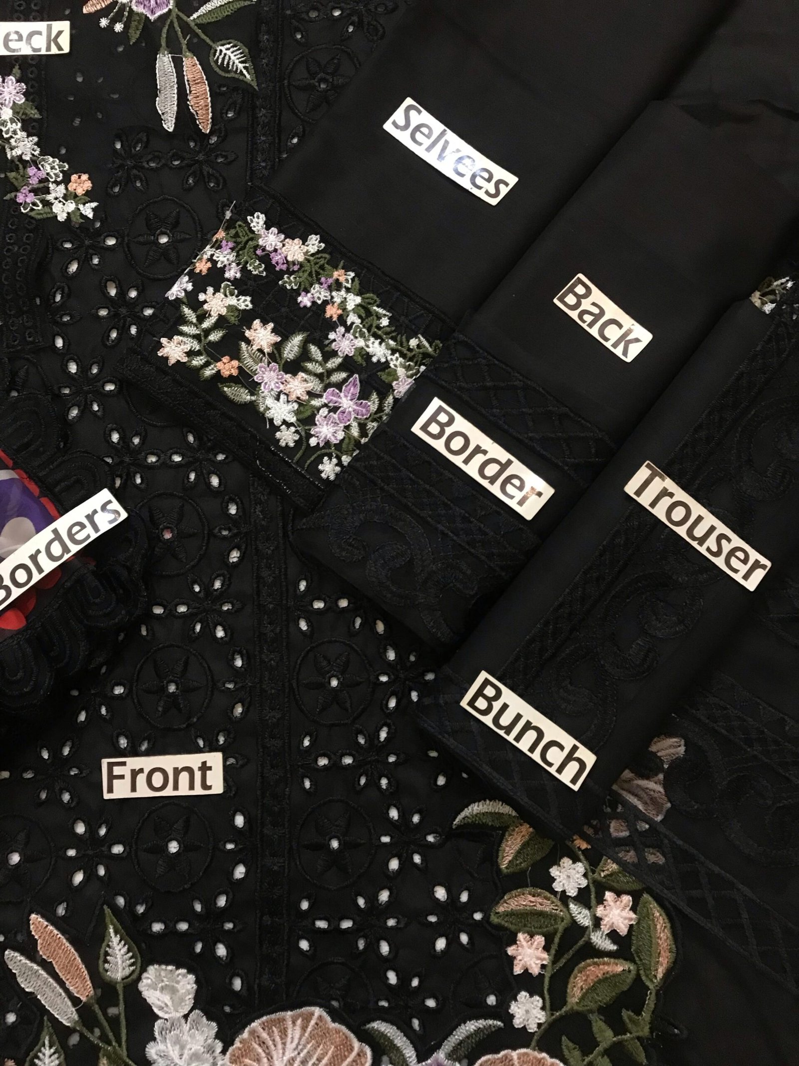 Brand :*MUSHQ* Lawn Collection