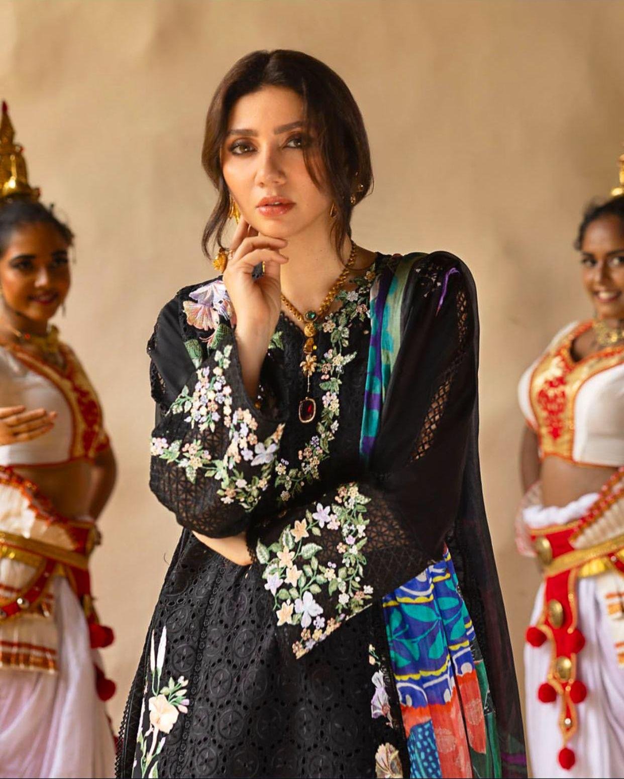 Brand :*MUSHQ* Lawn Collection