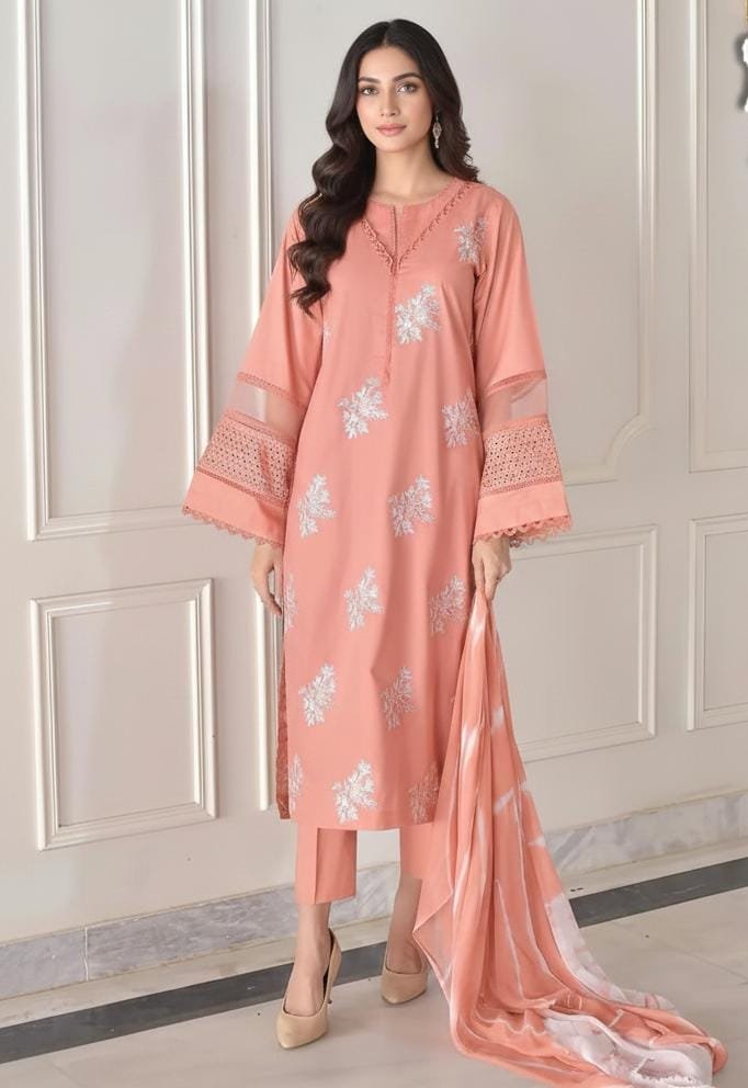 _SUMMER ’s COLLECTION LAWN 2026_