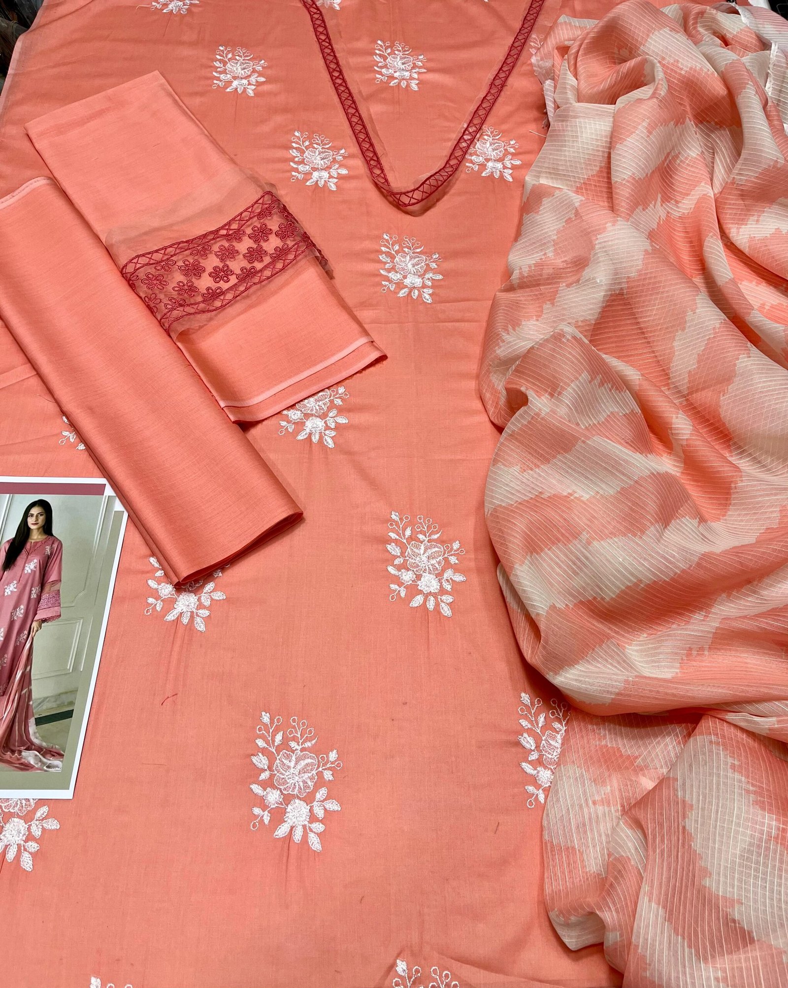 _SUMMER ’s COLLECTION LAWN 2026_