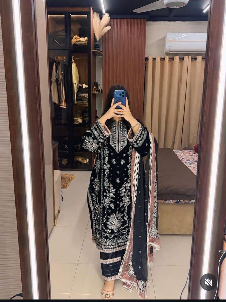 ALHAMDULILLAH ZUBAIDA FABRICS PRESENTING