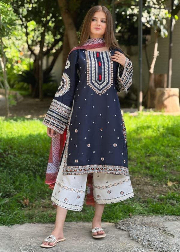 _SUMMER ’s COLLECTION LAWN 2026_