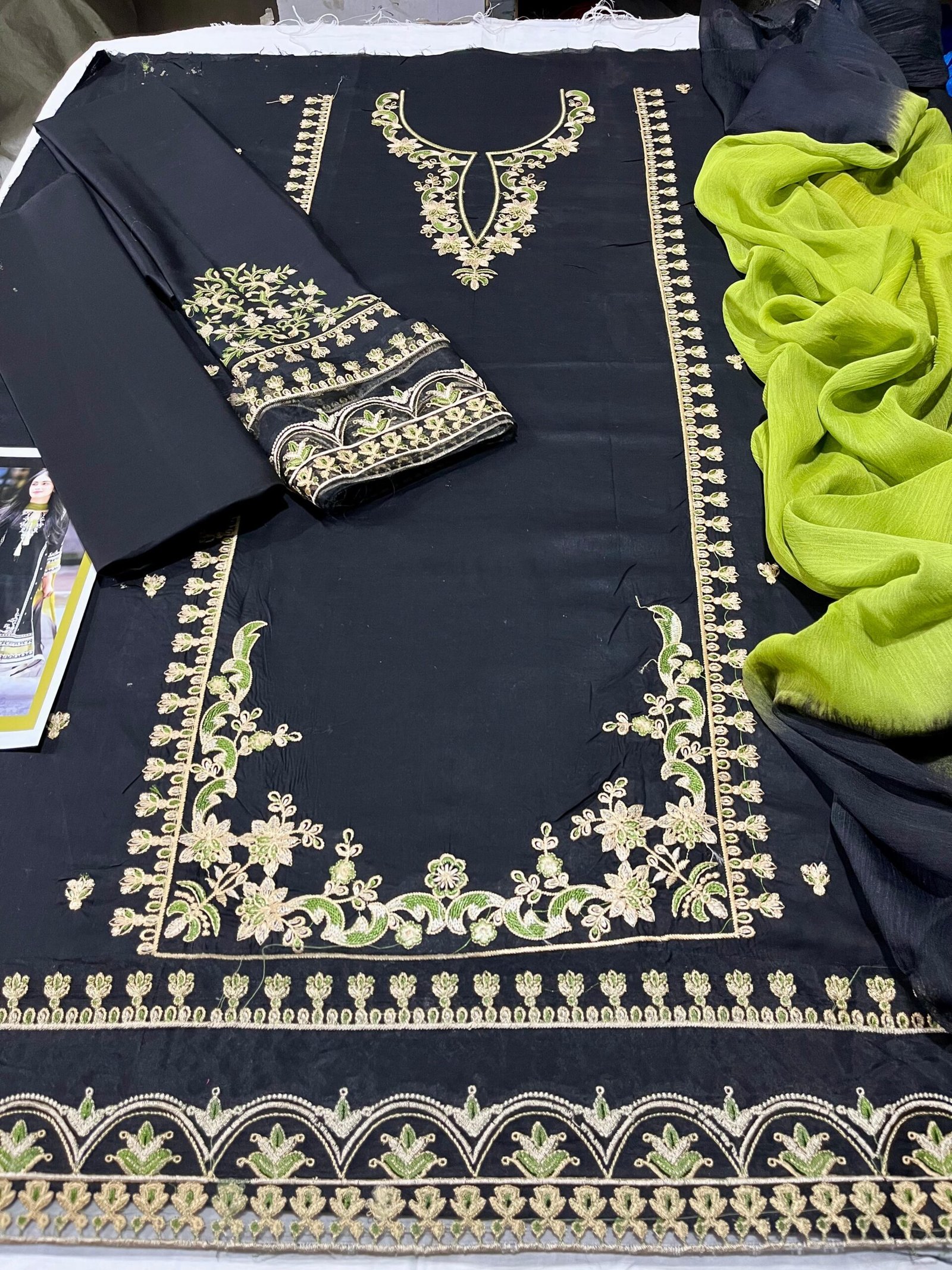 _SUMMER ’s COLLECTION LAWN 2026_