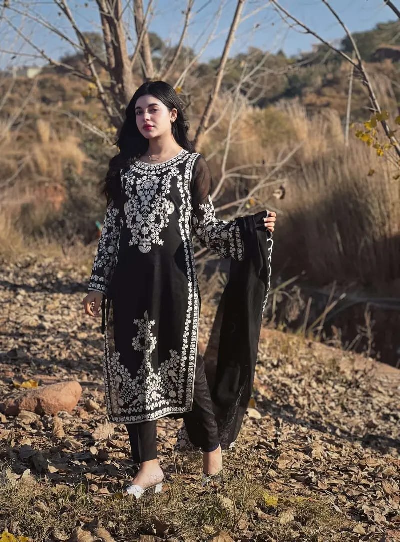 _SUMMER ’s COLLECTION LAWN 2026_