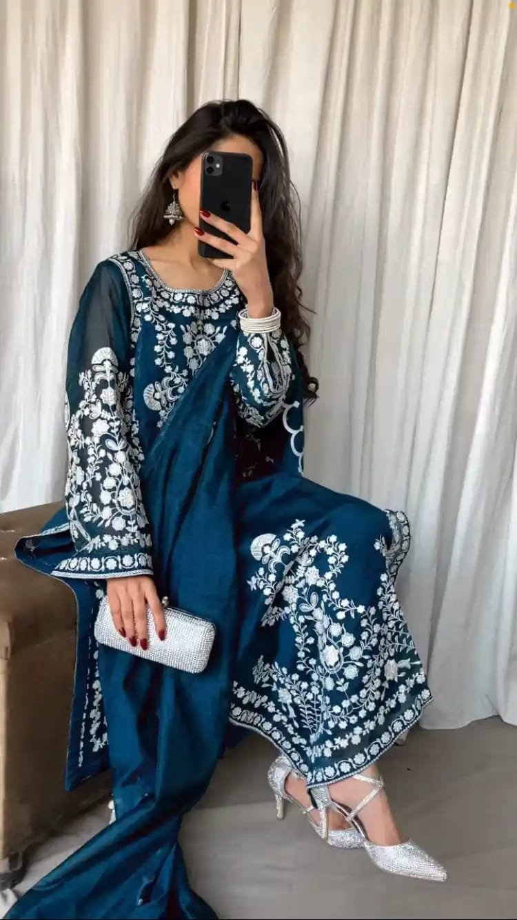 _SUMMER ’s COLLECTION LAWN 2026_