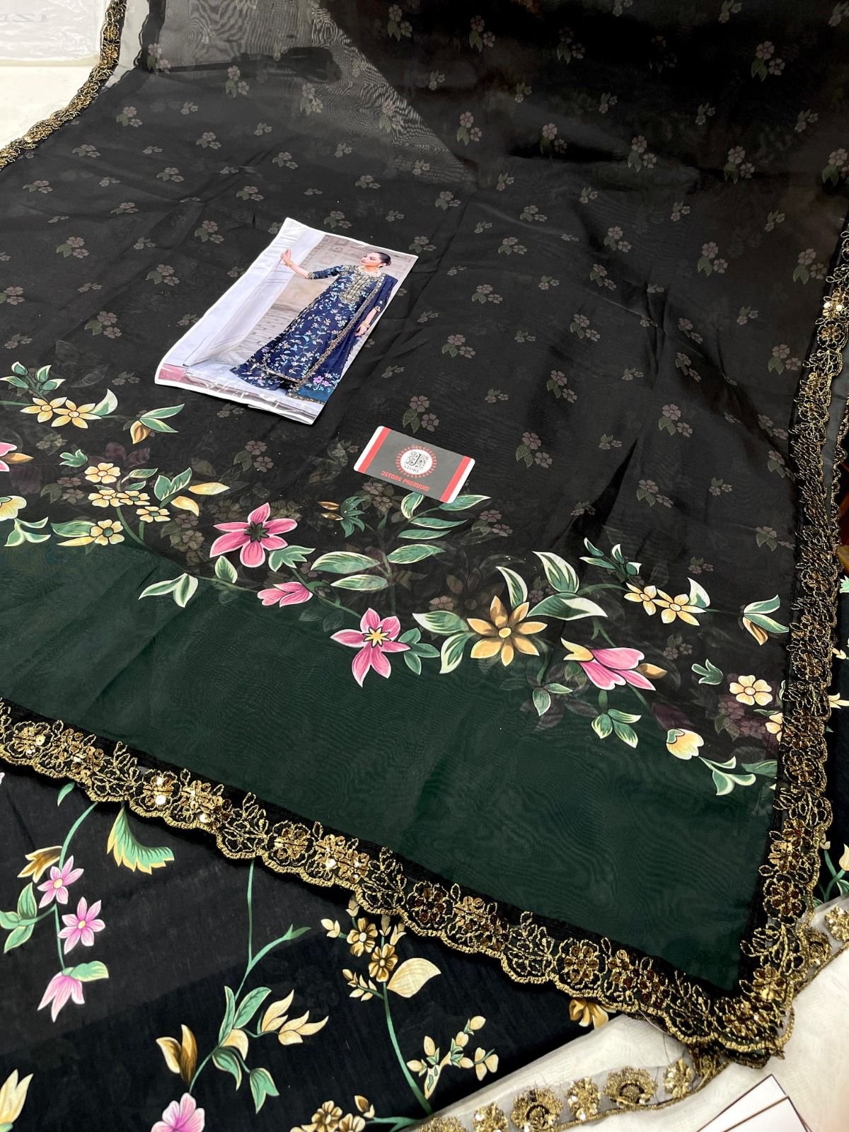 BRAND:IZNIK* *EMBROIDERED LAWN WITH DIGITAL PRINTED SILK DUPATTA*