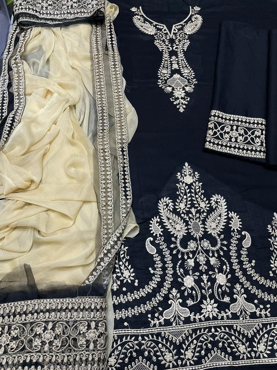 *_”Jazmin 3pcs”_*